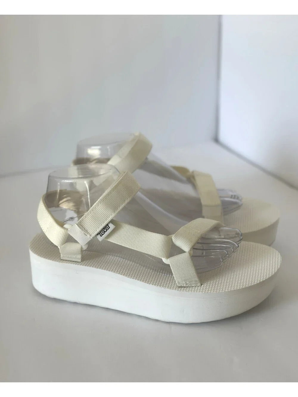 Teva Womens Platform Universal Sandal Size 9 White Strappy Platform Adjustable